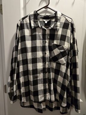 Time and Tru Black and White Buffalo Plaid Button-Down Shirt Never Worn, Women's